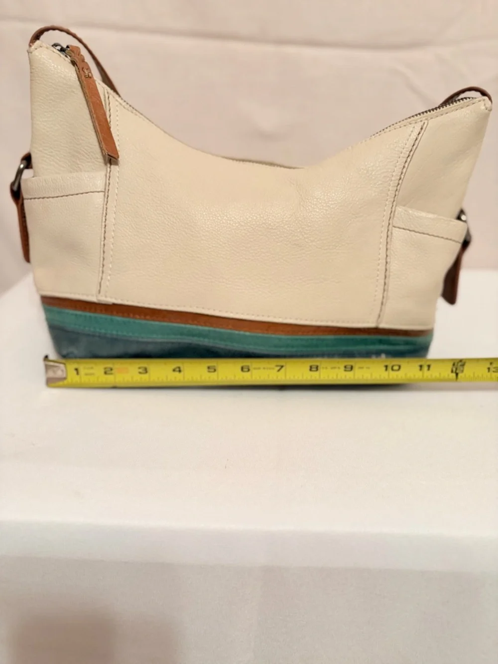 The Sak Kendra Leather Hobo Bag. This vintage-inspired shoulder bag.